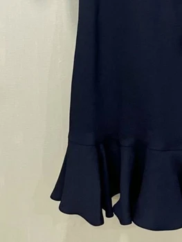 Moterų Suknelė 2022 M. Rudenį Naujų Vientisos Spalvos Apvalios Kaklo Plisuotos Atidaryti Juosmens Tuščiaviduriai Slidinėti Susiėmę Mini Suknelė