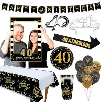 Nudžiuginti 40 juodojo aukso balionas su gimtadieniu apdailos 40 gimtadienio apdailos balioną, tortą vėliava kabo staltiesė šalis